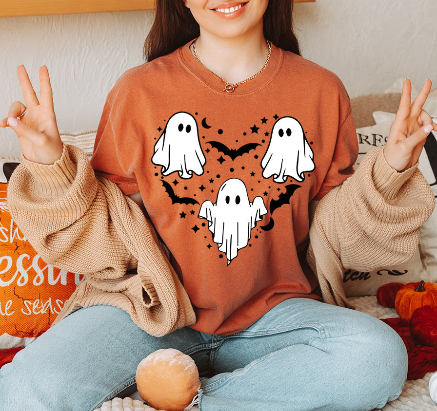 Unisex COMFORT COLORS T-Shirt Halloween mystical ghost Doodle Heart Cute Spooky Ghost