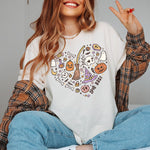 COMFORT COLORS T-Shirt Halloween Heart Doodles Cute Halloween Theme Shirt